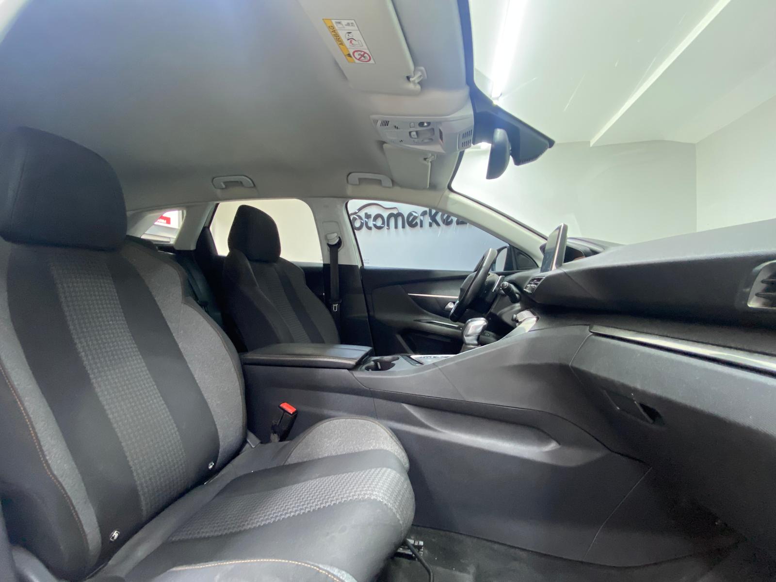 PEUGEOT 3008 18